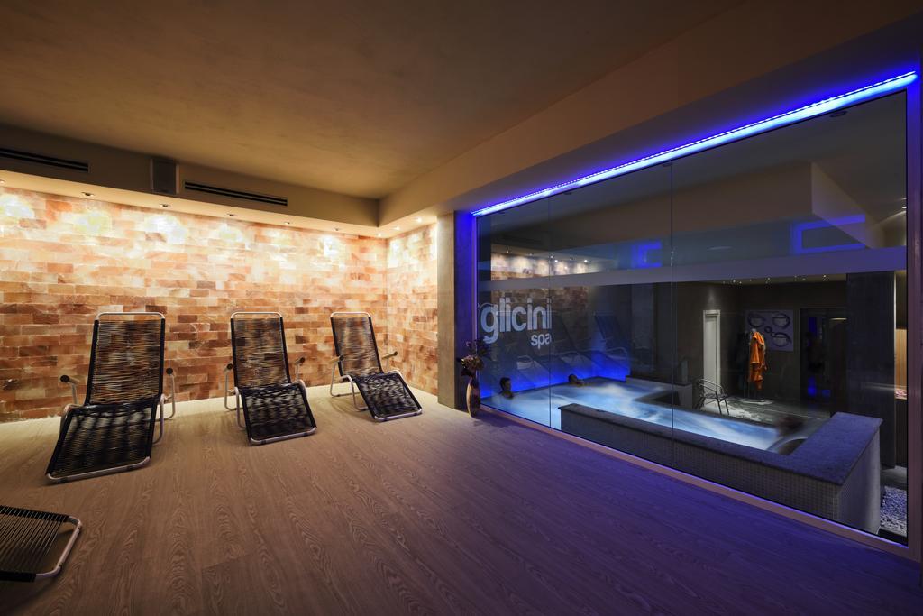Hotel Villa Glicini Pinerolo Zewnętrze zdjęcie