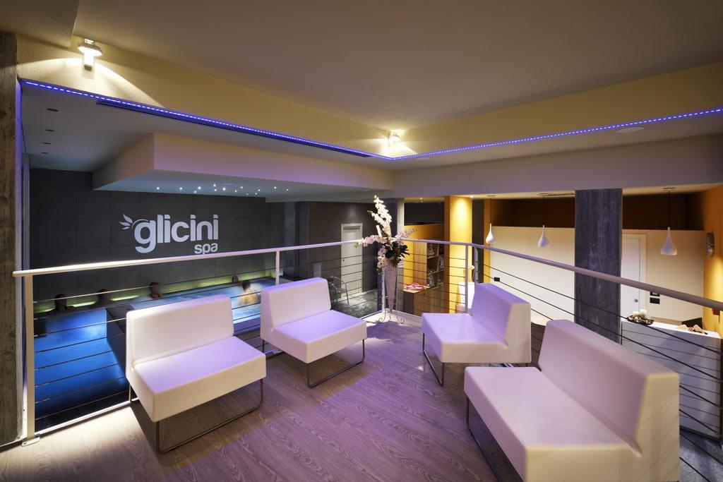 Hotel Villa Glicini Pinerolo Zewnętrze zdjęcie